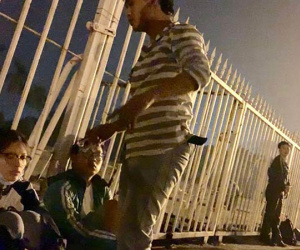 Côn đồ ngang nhiên đuổi nữ sinh để giành chỗ mua vé Việt Nam - Malaysia