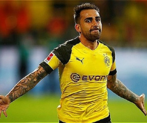 Dortmund thắng ngược Bayern trong màn rượt đuổi ngoạn mục