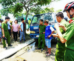 Đổ trộm nhớt thải xuống cống thoát nước, một tài xế bị phạt 100 triệu đồng