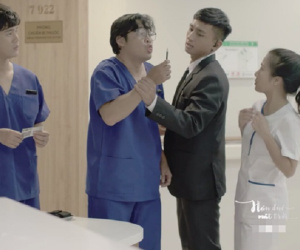 'Hậu duệ mặt trời' bản Việt: Cặp đôi 'quá lứa' khiến khán giả cười ngất dù chỉ xuất hiện vài phút mỗi tập