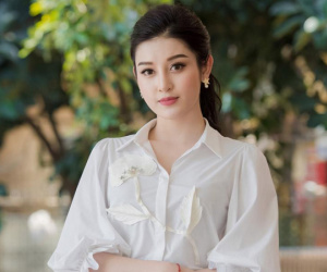Á hậu Huyền My tiết lộ từng bị 4 người bạn thân đâm sau lưng