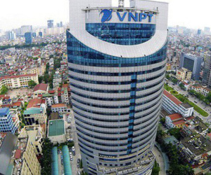 Bộ trưởng Nguyễn Mạnh Hùng 'tiễn' VNPT, MobiFone về 'nhà chồng'