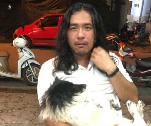 Du khách nước ngoài khóc lóc, nhịn ăn 2 ngày tìm chú chó cưng bị thất lạc ở Huế