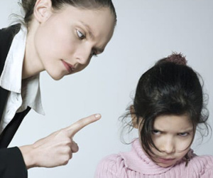 Những bà mẹ 'ghê gớm' sẽ có con thành công sớm hơn
