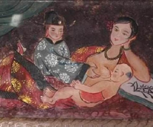 Chấn động vụ Hoàng đế Trung Quốc bị bỏ 'bùa yêu', nạp luôn vú nuôi làm phi tần