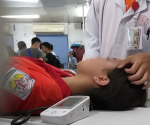 Nữ sinh lớp 9 kể lại giây phút bị vợ hai của bố túm tóc đập đầu xuống nền nhà
