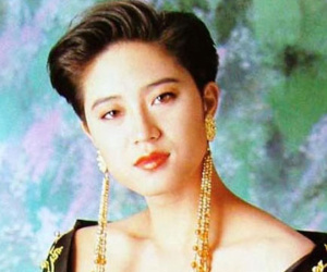 Cuộc sống cô đơn gối chiếc của Hoa hậu Hong Kong sau khi bị 3 người bạn trai bỏ rơi