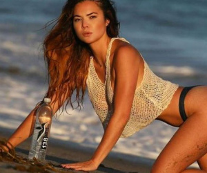 Kaili Thorne nóng bỏng 'đổ gục' mọi ánh nhìn
