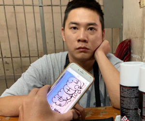 Phạt du khách nước ngoài vẽ bậy trên phố Bùi Viện