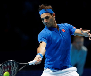 Federer và Anderson vào bán kết ATP Finals