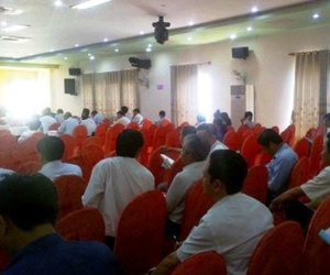 Lãnh đạo huyện bỏ ngang cuộc họp ra về: Tôi vội về trước đi đám tang bố Bí thư Huyện ủy