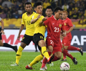 Tiền vệ phòng ngự của Malaysia bị CĐV nhà chê là 'vô dụng'