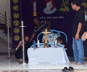 Dân quân tự vệ bị nghi can cướp giật đạp ngã xuống đường, tử vong