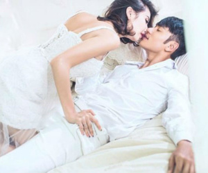 Học hỏi kỹ năng phòng the để chiều chồng, nào ngờ tôi tự 'đào hố' cho mình