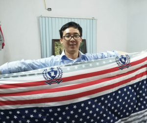 Thầy Hiệu trưởng ở Hà Nội kêu gọi 'hãy tặng chúng tôi nhiều phong bì' ngày 20/11 và câu chuyện ý nghĩa sau đó
