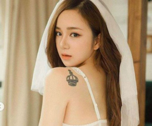 ‘Hot girl ngủ gật’ tung ảnh cực sexy cổ vũ ĐT Việt Nam