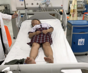 Vụ sập giàn giáo ở trường tiểu học: Có ít nhất 2 học sinh bị thương nặng