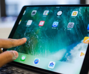 Dung lượng bộ nhớ giúp Apple moi tiền người dùng như thế nào?