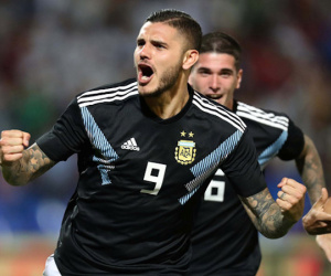 Icardi và Dybala giúp Argentina đánh bại Mexico