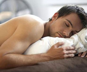 Giải mã hiện tượng 'giấc mơ ướt' ở nam giới khi ngủ