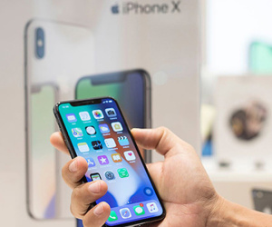 Apple lại sản xuất iPhone X bởi XS bán kém