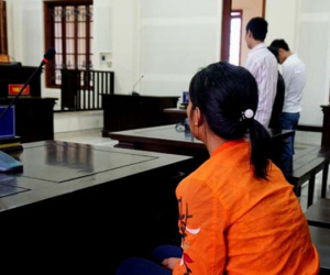 Bị đánh đập khi làm vợ xứ người, sơn nữ ôm con bỏ về tố cáo công an
