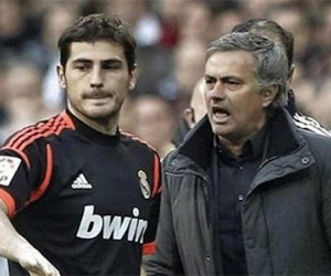 Casillas và Mourinho bất ngờ thổi bùng ngọn lửa thù địch
