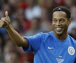 Chính quyền Brazil tịch thu tài sản của Ronaldinho để siết nợ