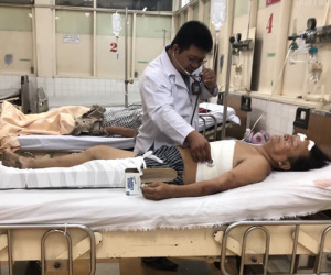 Người đàn ông bán hủ tiếu bị giàn giáo vùi lấp ở Sài Gòn: 'Chậm chút thôi là tôi đã nghẹt thở chết'