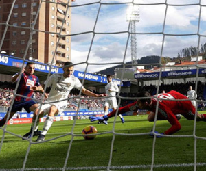 Real Madrid thảm bại trên sân của Eibar