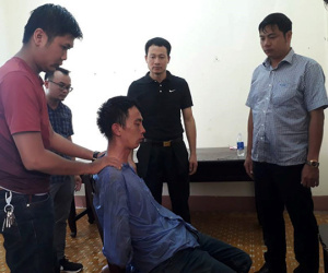 Truy tố thanh niên ngáo đá bắt giữ người, đâm công an bị thương