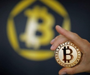 Bitcoin vẫn lao dốc sau khi thủng đáy 4.000 USD