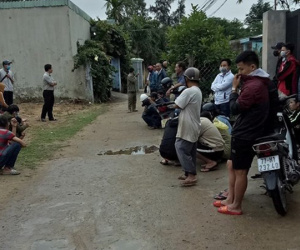 Hoảng hồn phát hiện thi thể nam sinh viên năm 4 bốc mùi trong phòng trọ khóa trái