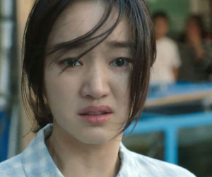 Nghe được cuộc nói chuyện của bố mẹ chồng tương lai, cô gái phát hiện âm mưu nham hiểm đằng sau những lời ngọt ngào man trá