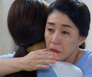 Phát hiện chồng ngoại tình, tôi mách mẹ chồng thì bà nói một câu khiến tôi bật khóc, có chết tôi cũng sẽ không quên ân tình của bà