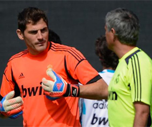 Mourinho: 'Casillas ngấm ngầm chống lại tôi'