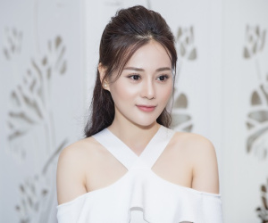 Phương Oanh - không đổi đời thành sao màn ảnh sau một đêm