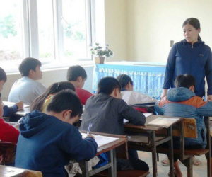 Cô giáo 'ép' cả lớp tát học sinh 231 cái đã nhập viện cấp cứu