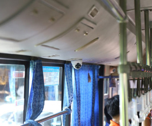 Gắn loa, camera trên xe buýt Sài Gòn để chống quấy rối tình dục