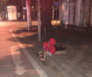 Hội phụ nữ tỉnh Nam Định vào cuộc vụ bé gái 5 tuổi nối nghiệp bà đi ăn xin nuôi cả gia đình