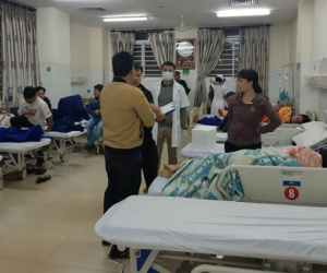 Hơn 60 người ngộ độc do ăn bánh mì