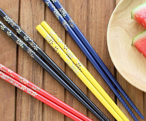 BS khuyến cáo: 3 loại đũa này tuyệt đối không nên mua về dùng, rất có hại cho sức khỏe
