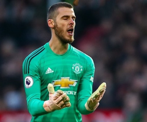 Man Utd kích hoạt điều khoản gia hạn hợp đồng với De Gea