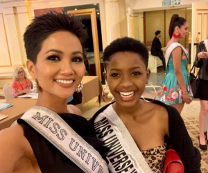 Vừa tới Miss Universe, H'Hen Niê vội vàng đi tìm... em sinh đôi!