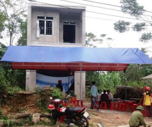 Xuất hiện mảnh giấy lạ tại ngôi nhà 2 vợ chồng chết bất thường ở Thanh Hóa