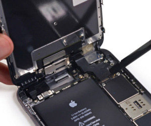 Đợt thay pin iPhone giá rẻ ở VN sắp kết thúc