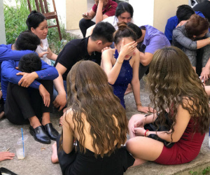 Hàng chục trai xinh gái đẹp phê ma tuý nhảy múa như thiêu thân trong quán bar ở Sài Gòn