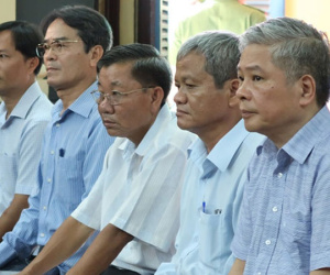 Cựu Phó thống đốc NHNN Đặng Thanh Bình chuẩn bị hầu tòa phúc thẩm