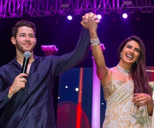 Gia đình Nick Jonas và Hoa hậu Thế giới ca hát, nhảy múa tưng bừng mừng 'đám cưới thế kỷ' rình rang nhất 2018