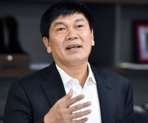 Ông Trần Đình Long bật khỏi danh sách tỷ phú Forbes